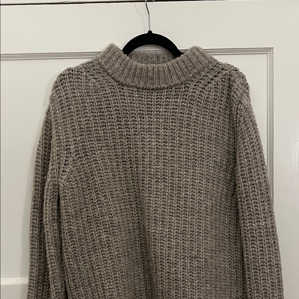 Babaa Cozy Knit Wool Sweater in Grey